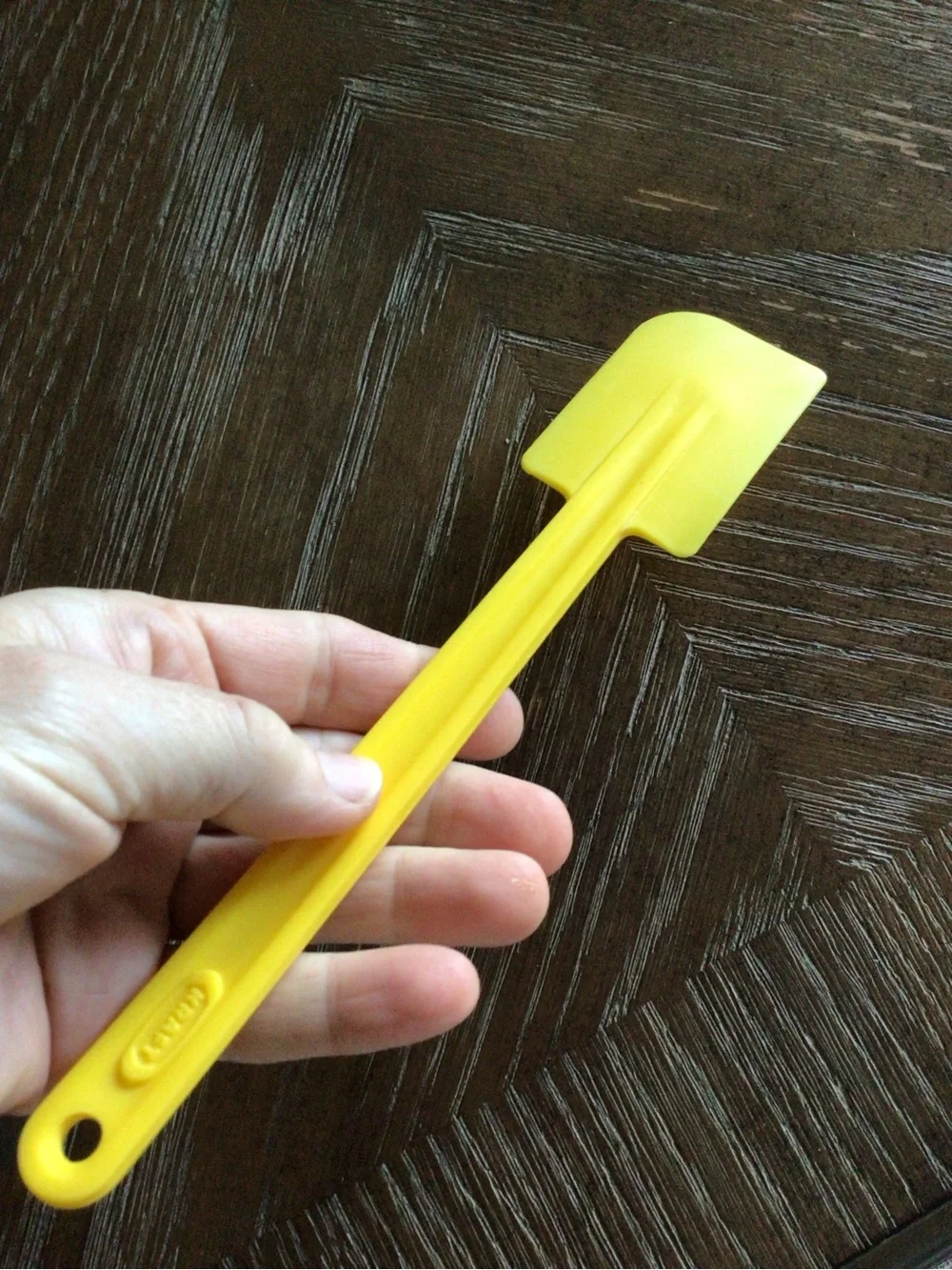 Vintage Kraft Yellow Plastic Jar Scraper Spreader Spatula MCM Kitchen 8.5”